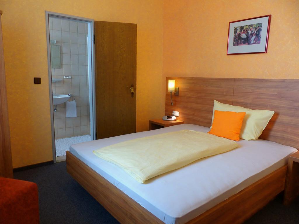 Zur Lindenau Hotel Рюдесхайм ам Рейн Стая снимка