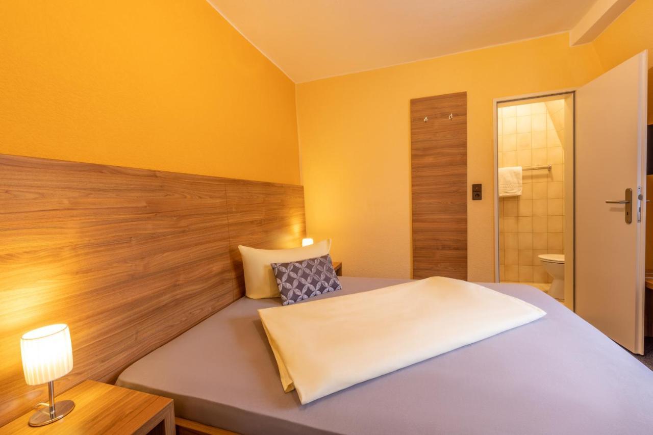 Zur Lindenau Hotel Рюдесхайм ам Рейн Екстериор снимка