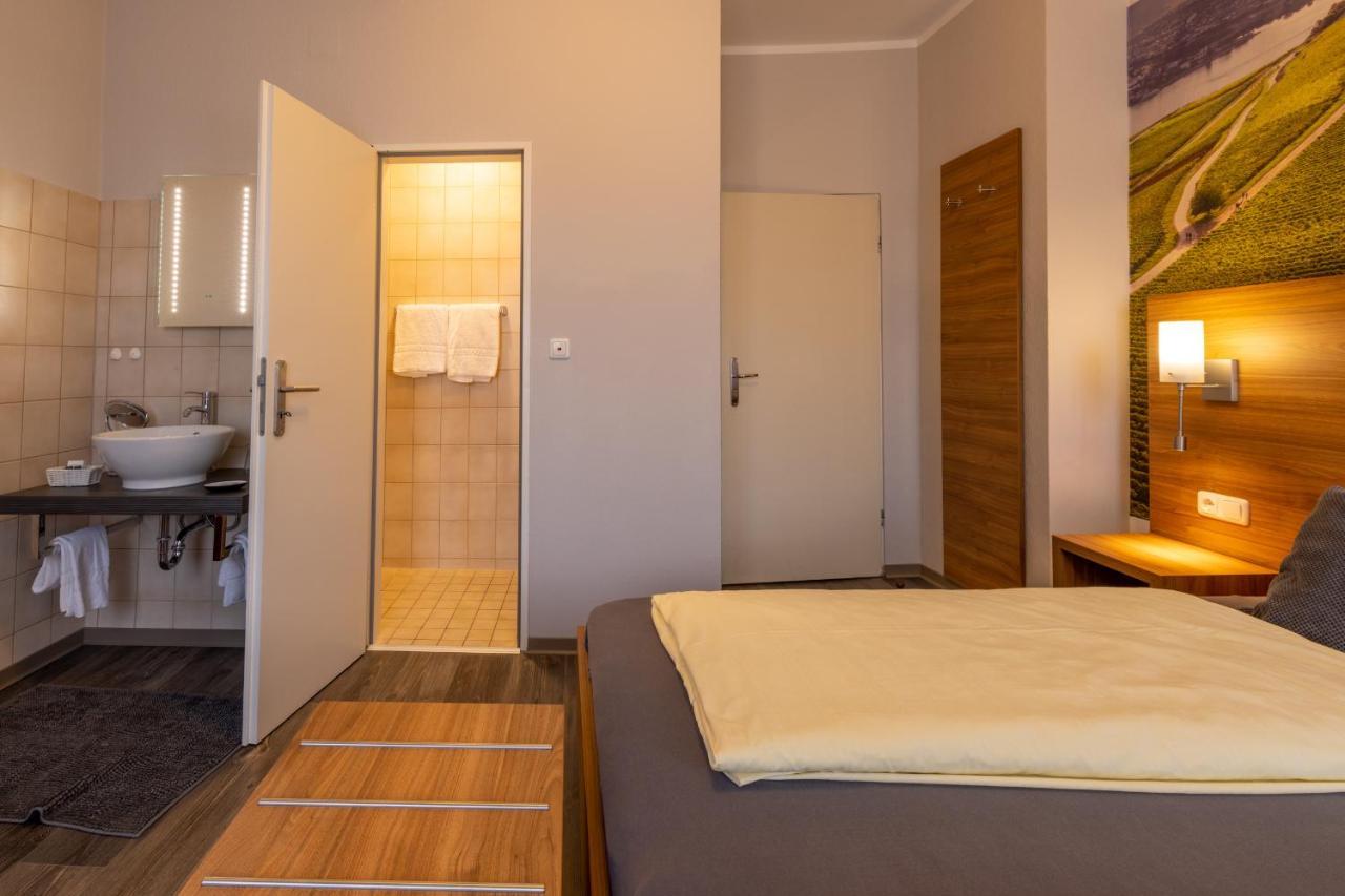 Zur Lindenau Hotel Рюдесхайм ам Рейн Екстериор снимка