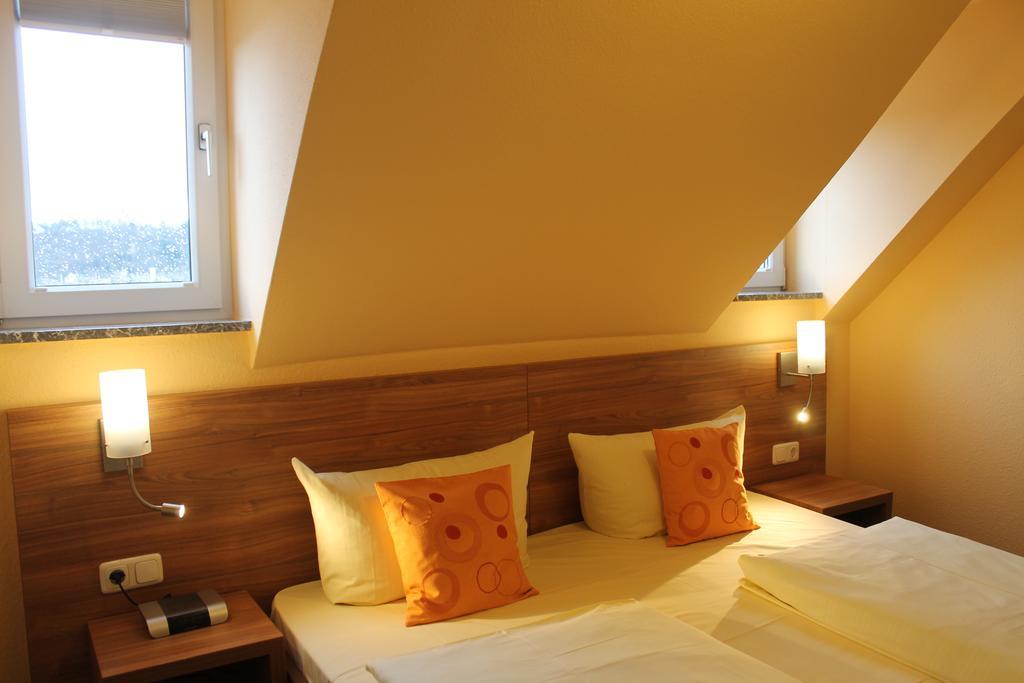 Zur Lindenau Hotel Рюдесхайм ам Рейн Екстериор снимка